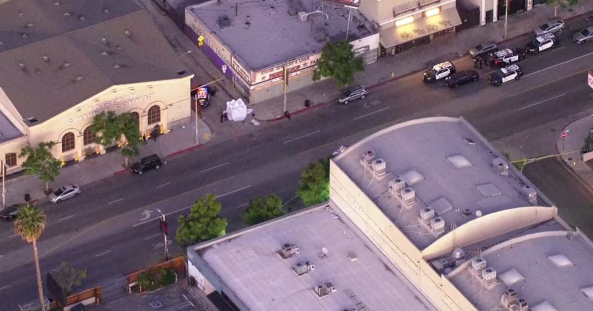 Man found fatally shot at Fountain and Vine in Hollywood - CBS Los Angeles