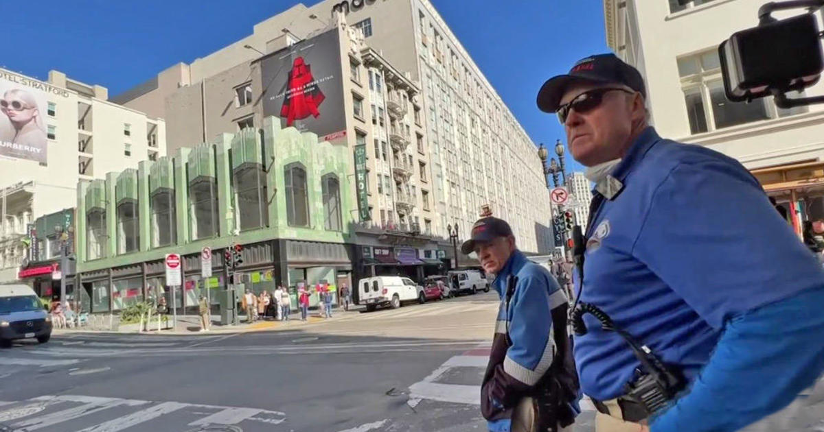 Worker: Closing downtown Old Navy store victim of 'out-of-control'  shoplifting - CBS San Francisco