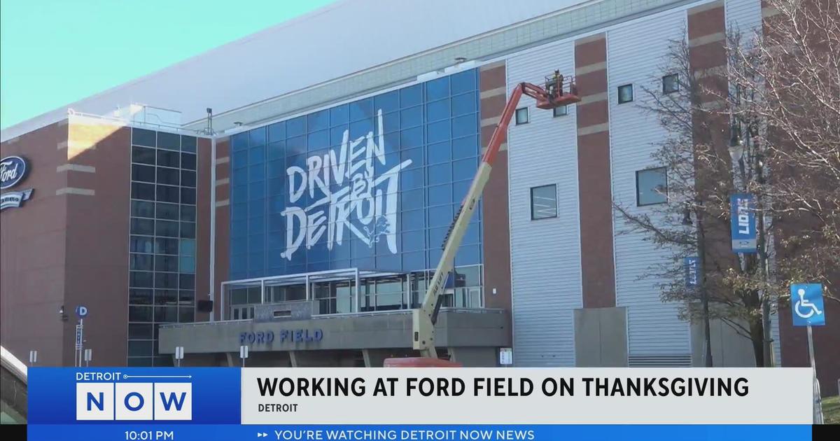 Ford Field on X: Our @Lions staff got here at 6 a.m. and decided to set a  new record of clearing the flooring off the field today. Shaved off TWO  HOURS from