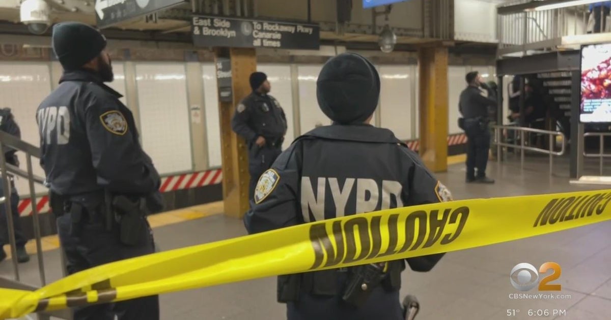 Good Samaritan speaks out after trying to stop attack on L train - CBS ...