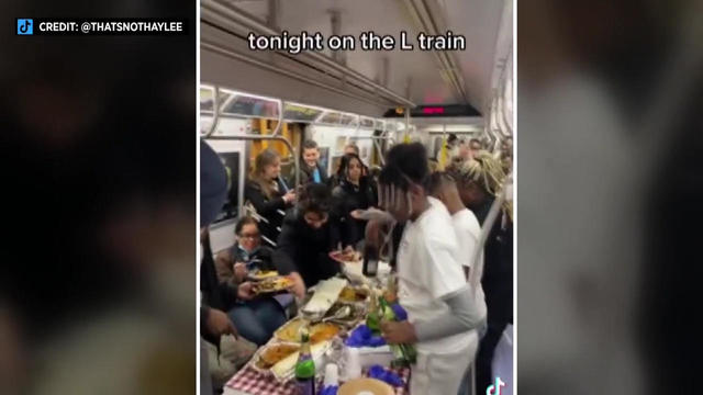 thanksgiving-meal-served-on-l-train.jpg 