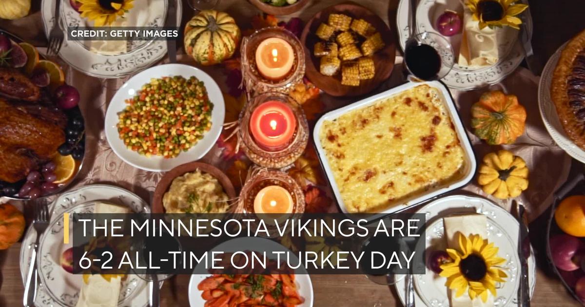 Turkey, touchdowns and turnovers: A brief history of the Vikings on  Thanksgiving - CBS Minnesota