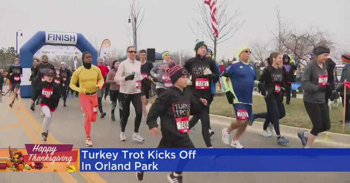 Orland park begins Thanksgiving day with a turkey trot CBS Chicago