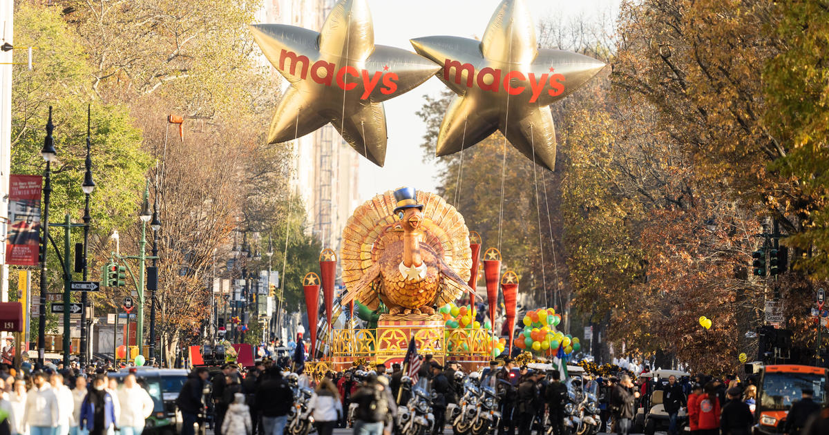 Silver Star Officers perform in Macy's Thanksgiving Parade – The Dispatch