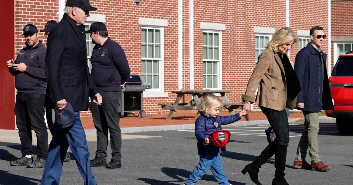 Biden spending Thanksgiving on Nantucket with family thumbnail