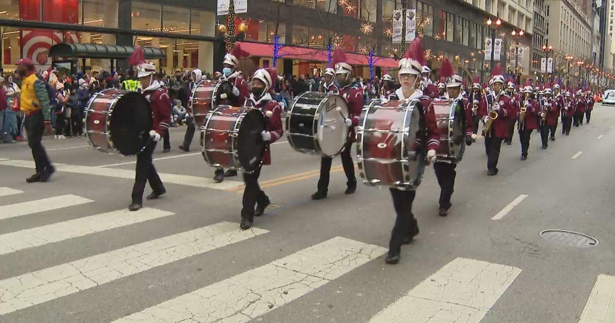 Driving chicago thanksgiving parade