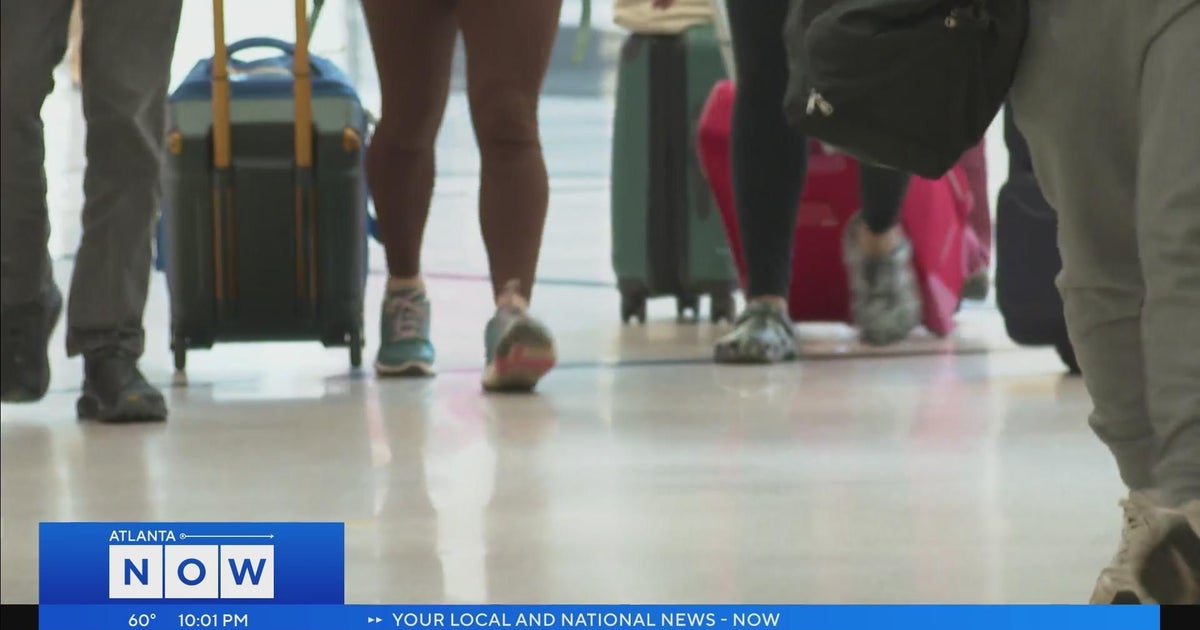 Thousands of travelers flock to Atlanta airport one day before