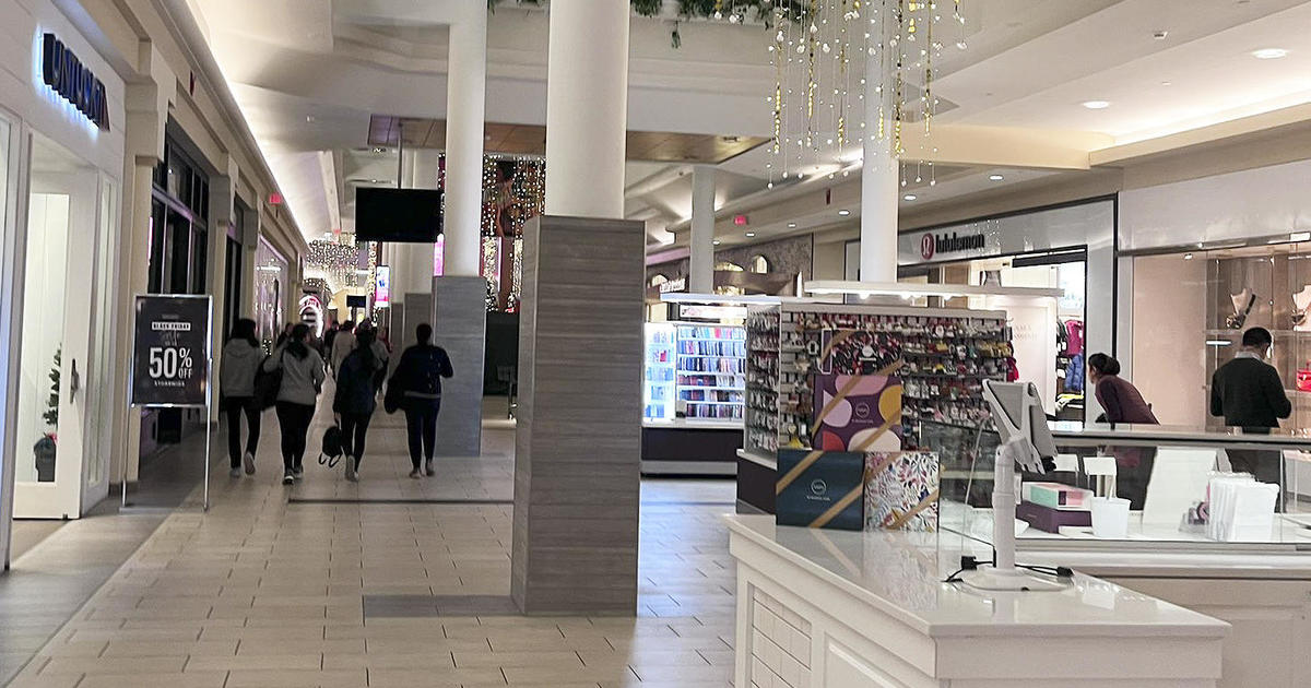Woodfield Mall in Chicago - Shop Around a Massive Mall – Go Guides