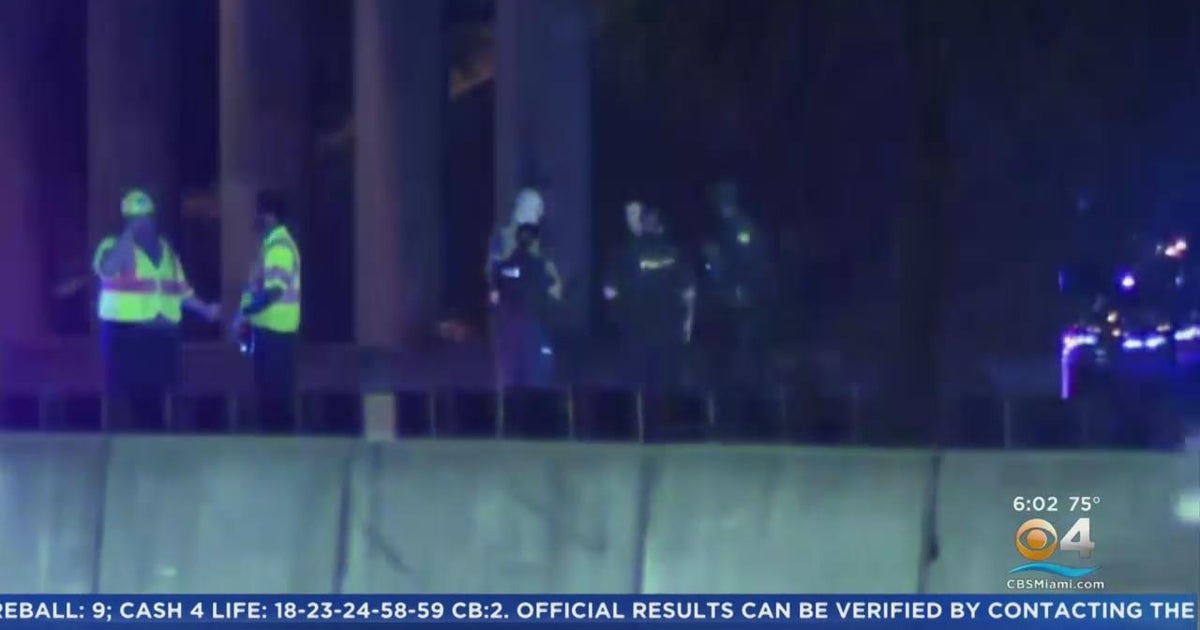 Clues sought after triple shooting in Broward County - CBS Miami