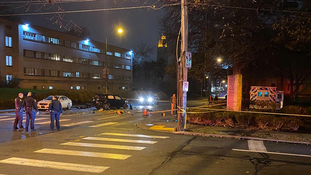 Penn Hills paramedic dies after ambulance crash in Shadyside - CBS ...