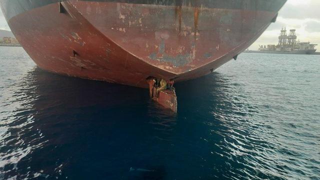 3 stowaways rescued from oil tanker's rudder in Spanish port