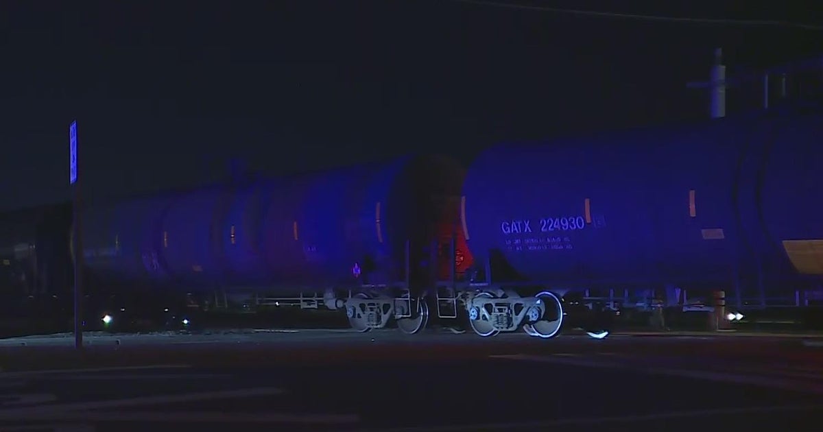 Woman killed by train in south Sacramento, officials say - CBS Sacramento