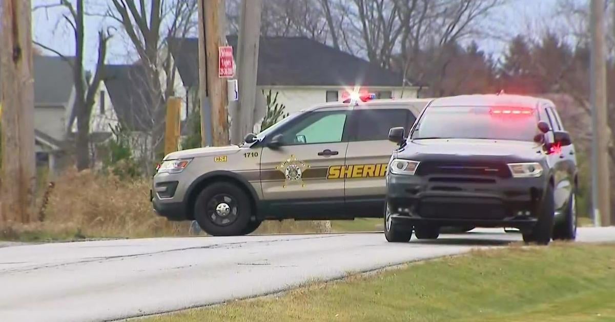 Indiana shooting police officers from different departments - CBS Chicago