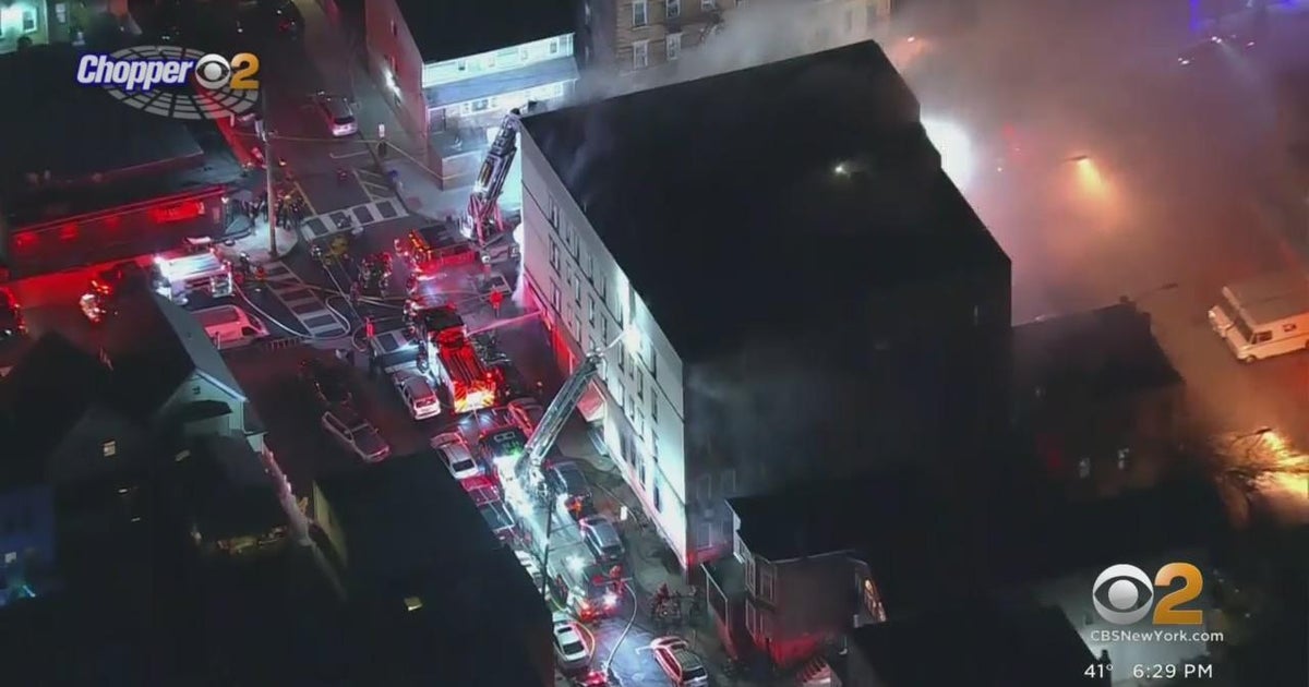 Crews responding to fire at building in West New York, New Jersey CBS