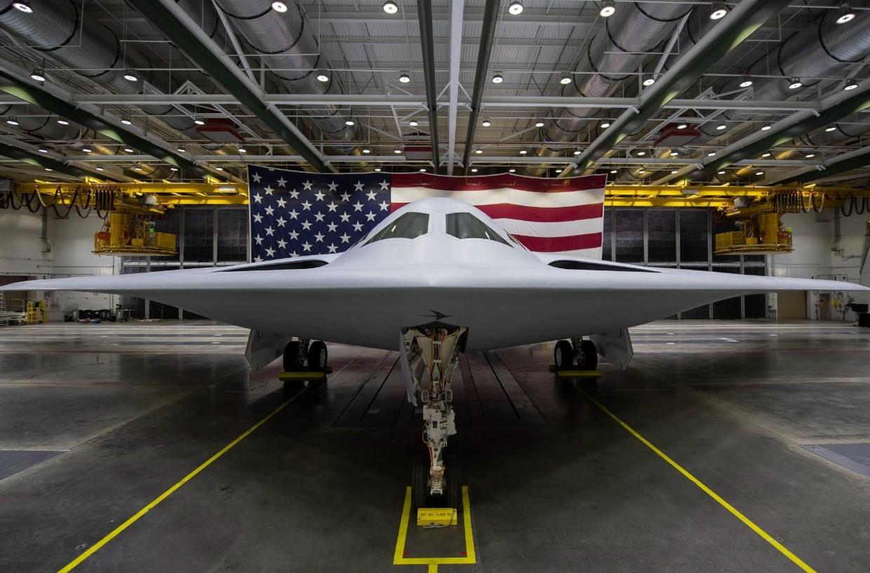 U.S. Unveils New Nuclear Stealth Bomber, The B-21 Raider - CBS DFW