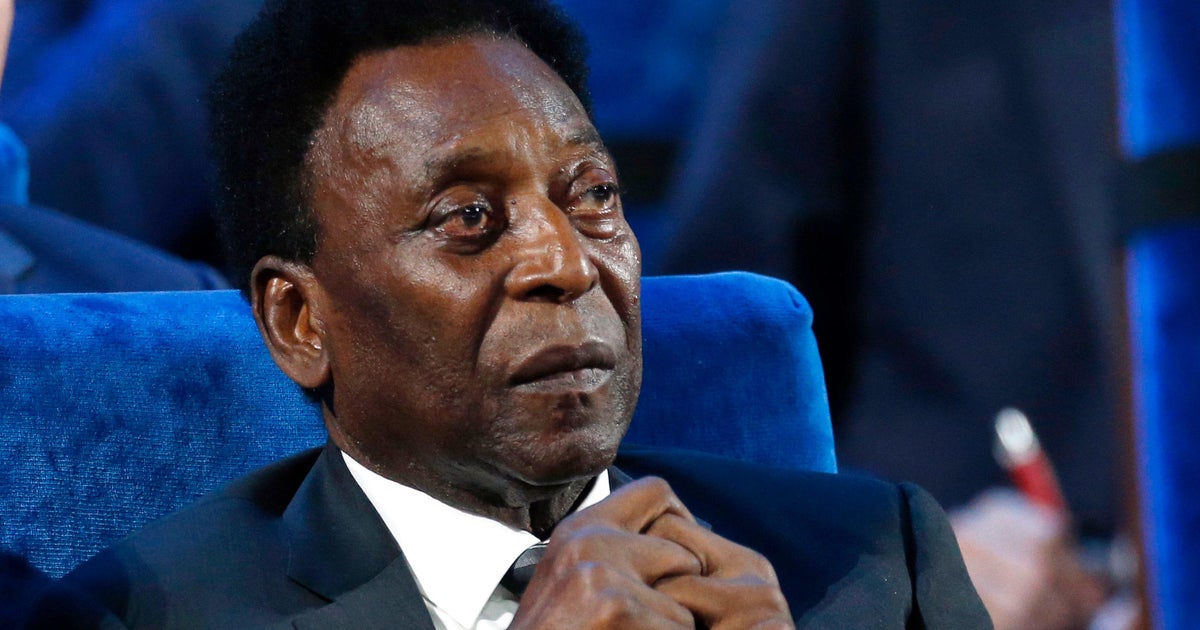 Pelé's daughter opens up as soccer legend's hospitalization nears 1 month: "We have to seek one another, hold each other tight"