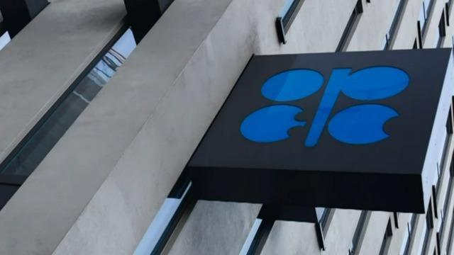 cbsn-fusion-opec-oil-output-europe-imposes-sanctions-russian-oil-exports-thumbnail-1520394-640x360.jpg 