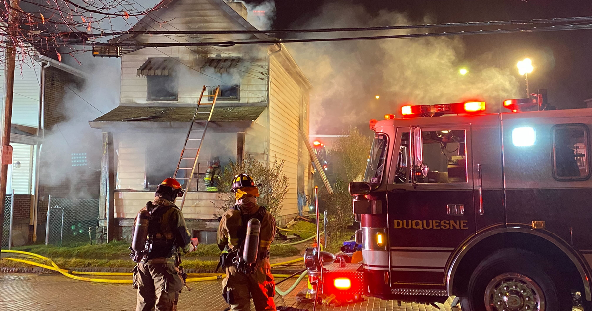 Man jumps from house to escape fire in Duquesne CBS Pittsburgh