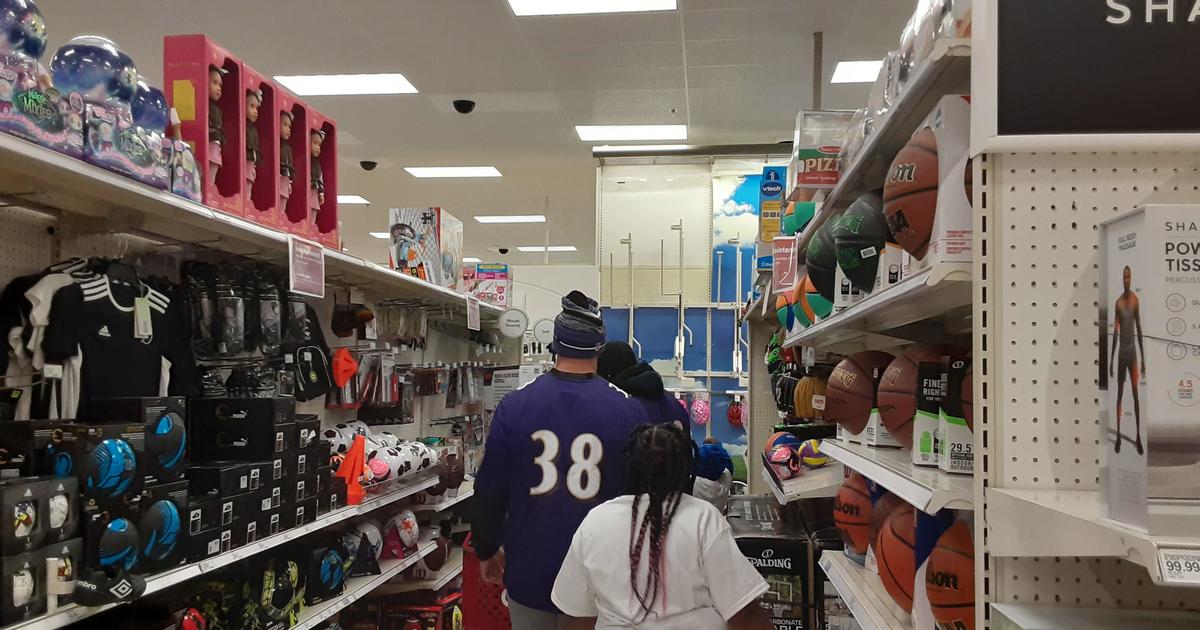 It's about giving back': Calais Campbell, others Ravens shop with children  at Owings Mills' Target - CBS Baltimore