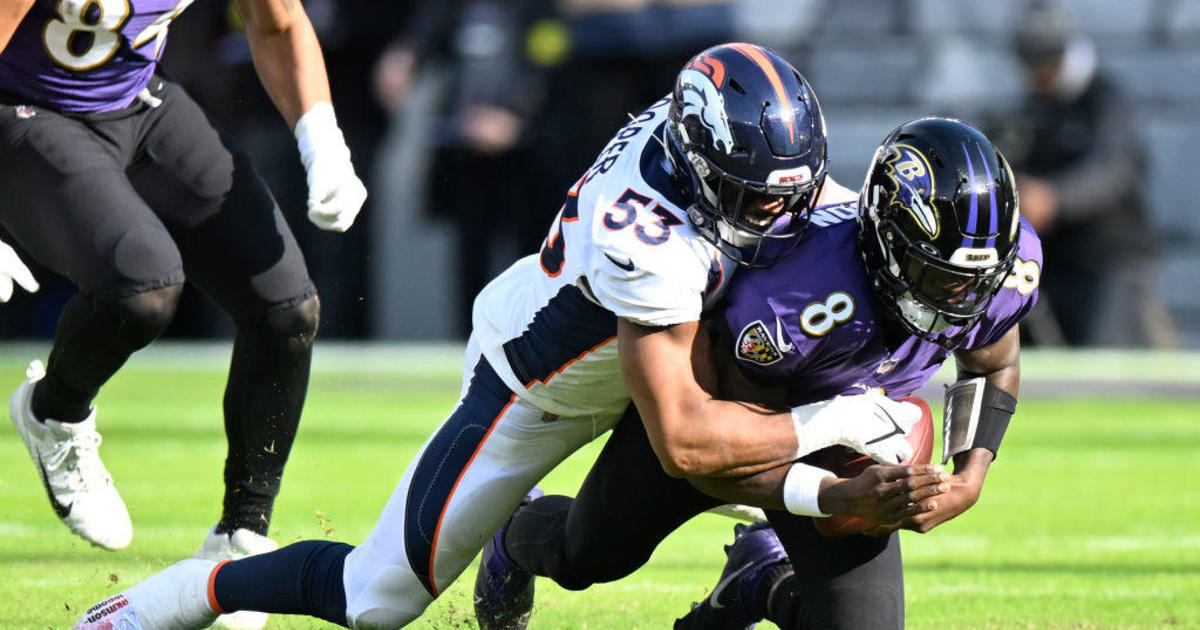 Ravens' Lamar Jackson reportedly suffered sprained PCL in Broncos match