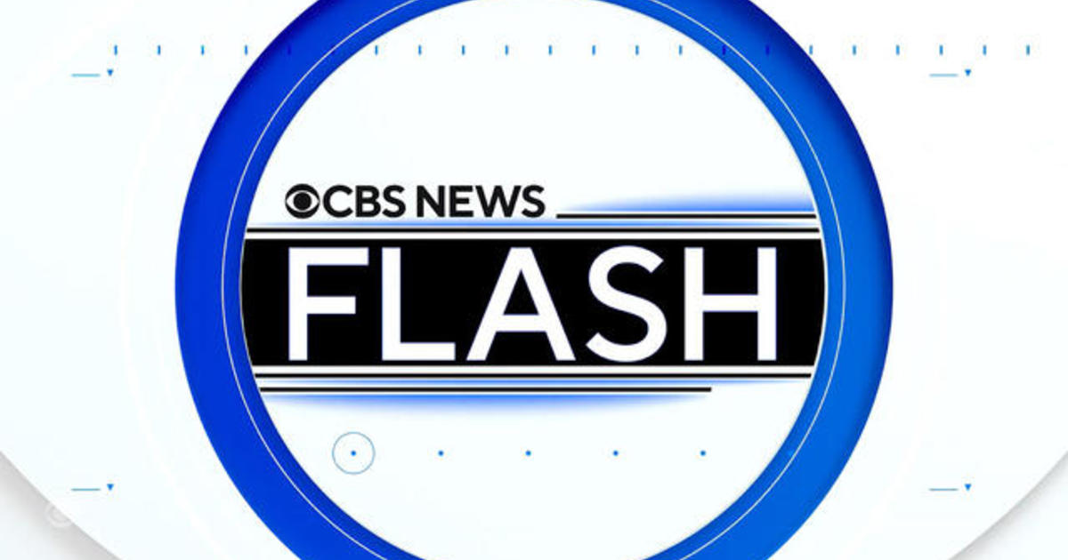 Shooting outside Georgia Walmart wounds one: CBS News Flash Dec. 8, 2022