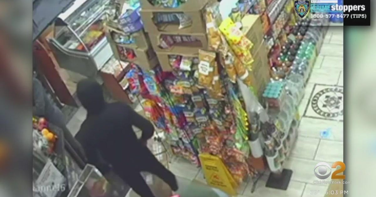 NYPD searching for suspects in Bronx deli robbery - CBS New York