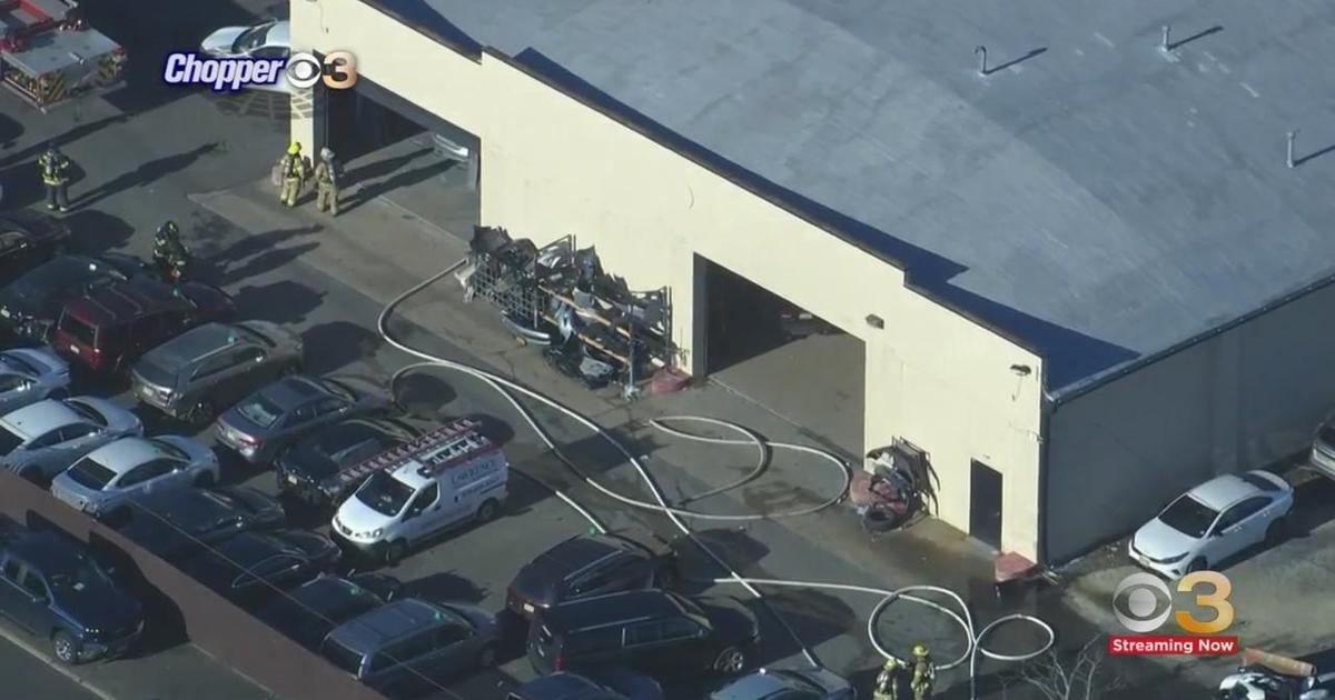 Fire breaks out in South Jersey auto body shop - CBS Philadelphia