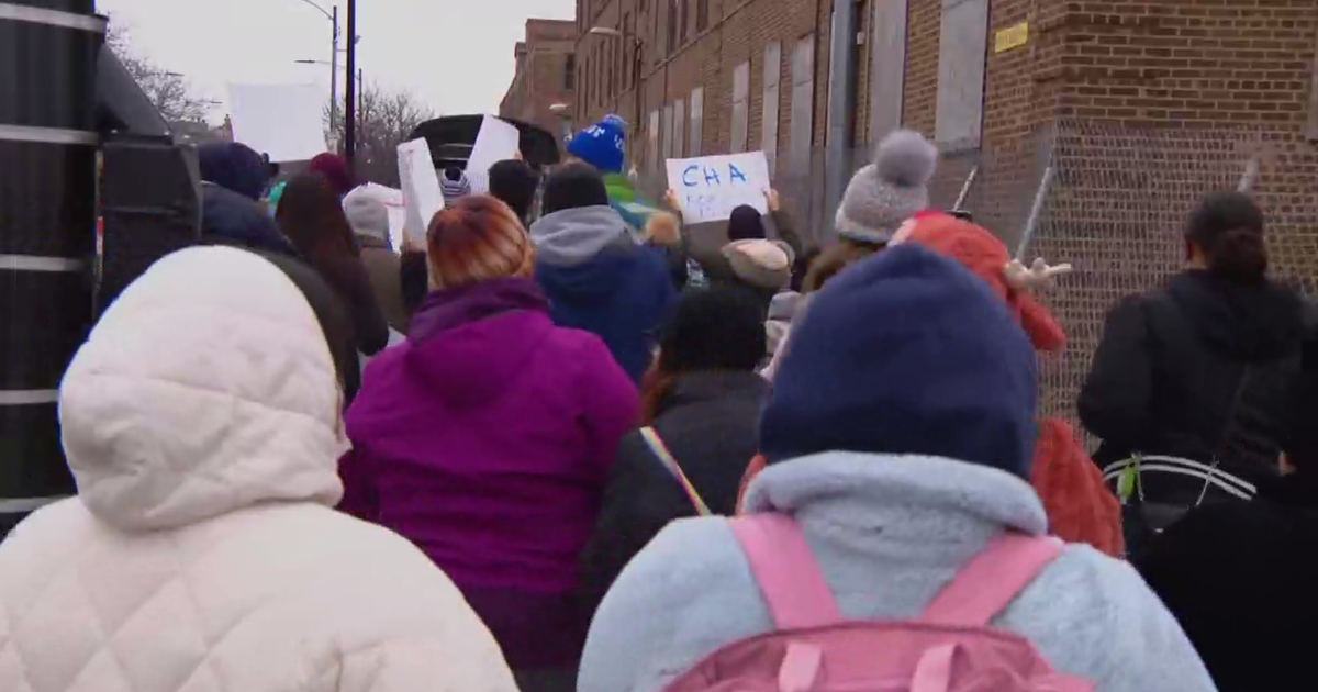 Protesters march, say CHA has broken promise on Lathrop Homes CBS Chicago