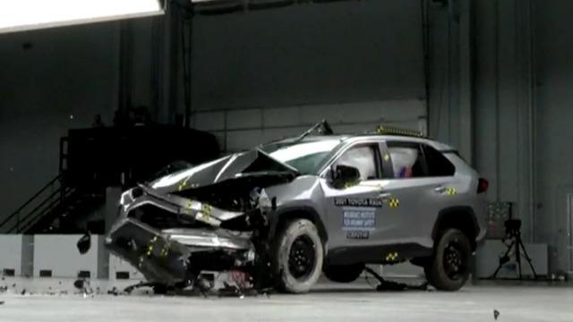 cbsn-fusion-most-small-suvs-fail-revamped-crash-testing-thumbnail-1544111-640x360.jpg 