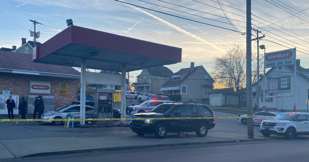 Surveillance video shows 2 teens ambushed outside McKeesport UniMart