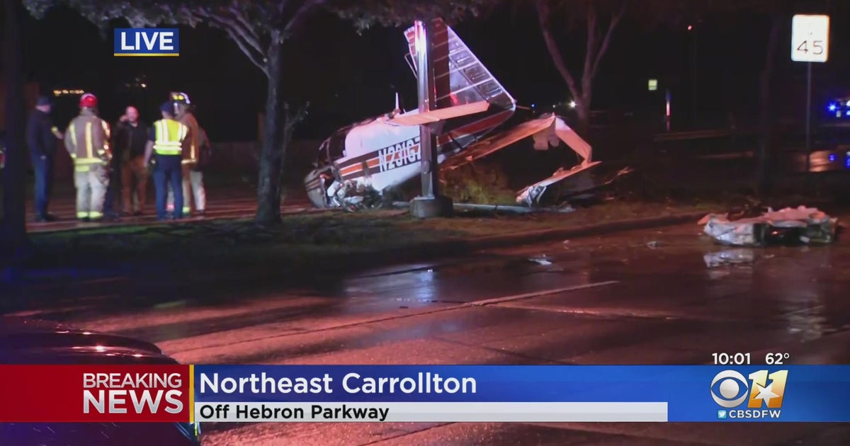 Small plane crashes on a street in Carrollton, 2 injured CBS Texas