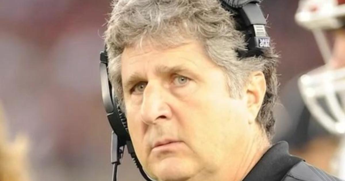 Mississippi State football coach Mike Leach dies at 61 - Los