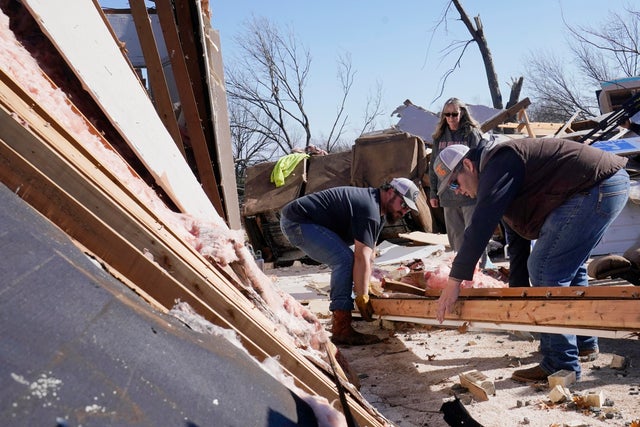 Tornado damage Oklahoma 