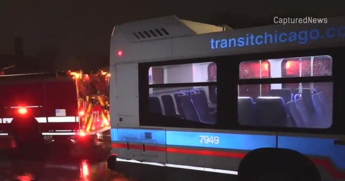 Shooting on CTA bus in Avalon Park leaves man wounded - CBS Chicago