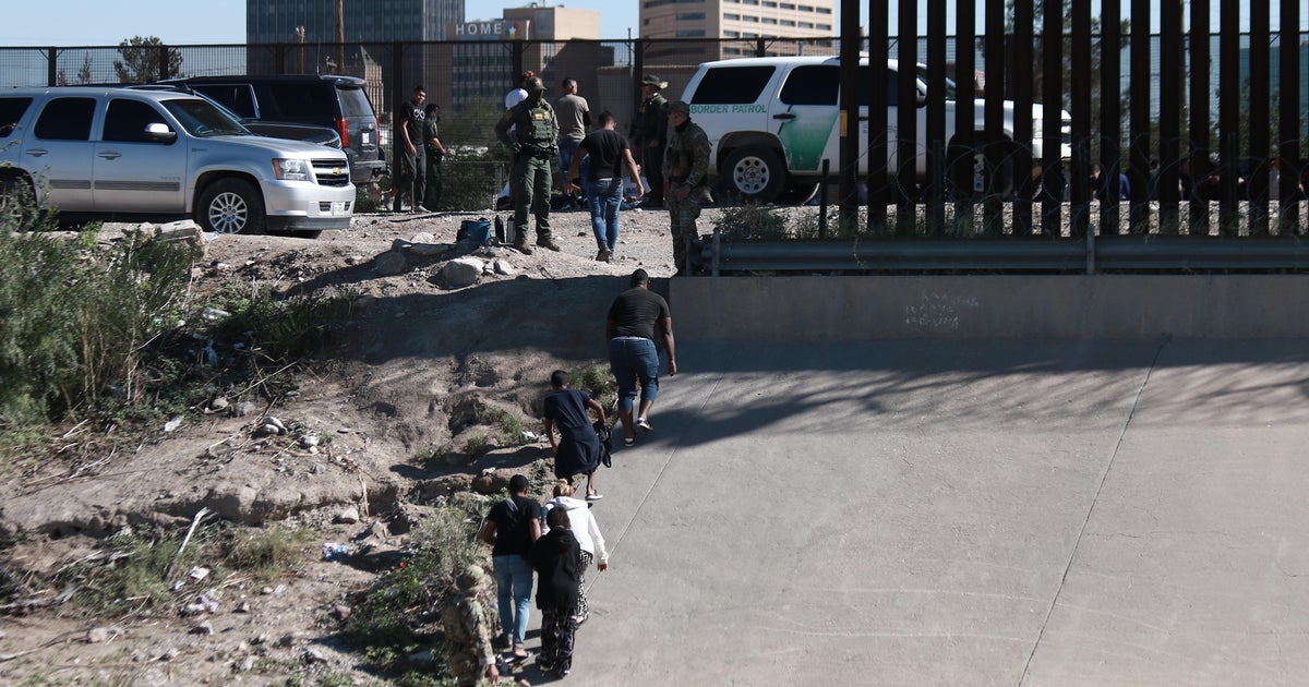 El Paso Mayor Declares State Of Emergency Over Migrant Swell - CBS Texas