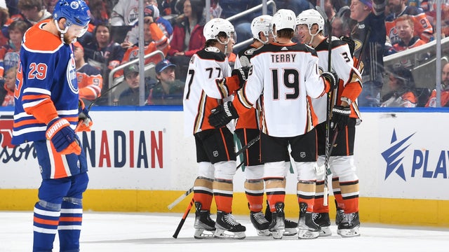 Anaheim Ducks v Edmonton Oilers 