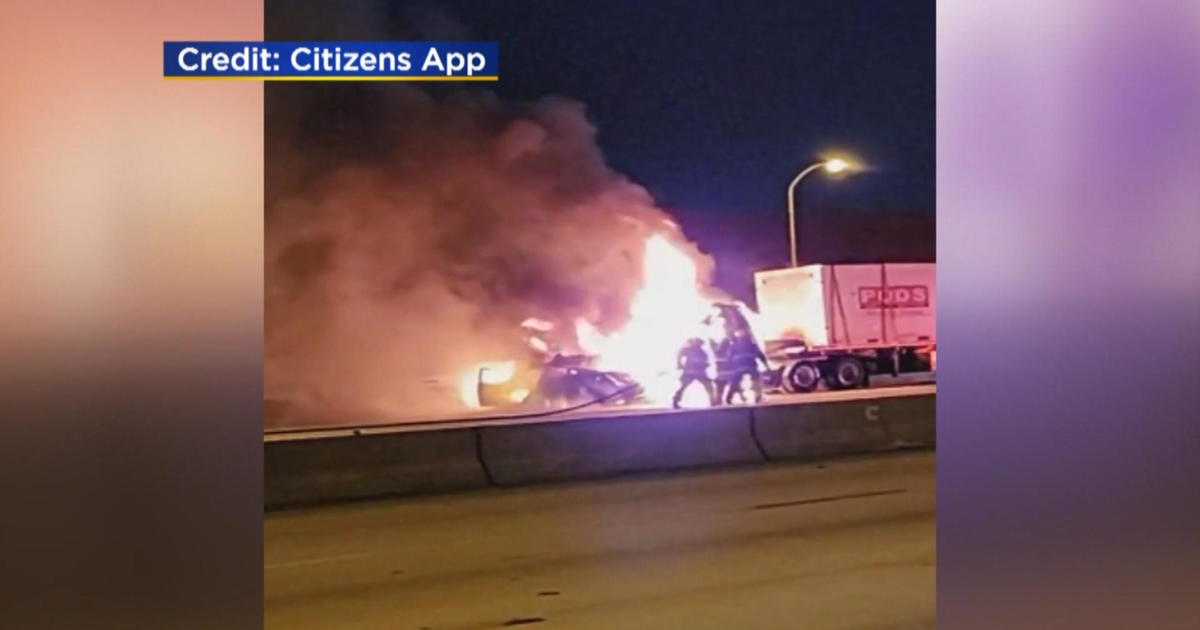 I-95 northbound closed near Pennsport due to crash, fire