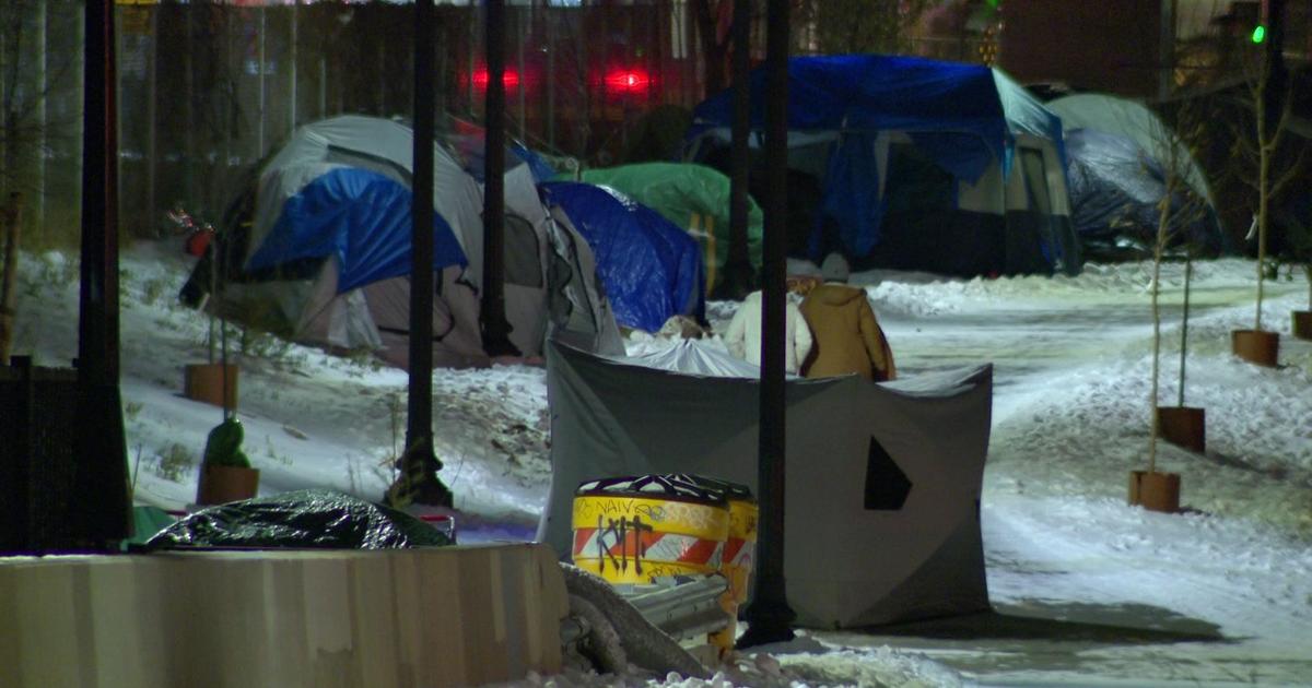 “We just want to be warm”: Activists call on Minneapolis to stop winter homeless encampment evictions