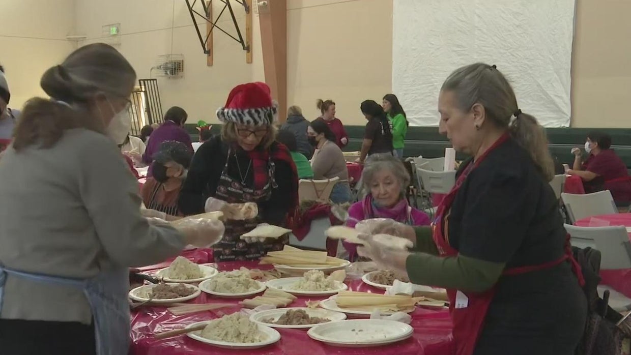 Half Moon Bay volunteers make thousands of tamales as holiday treat for farmworkers CBS San
