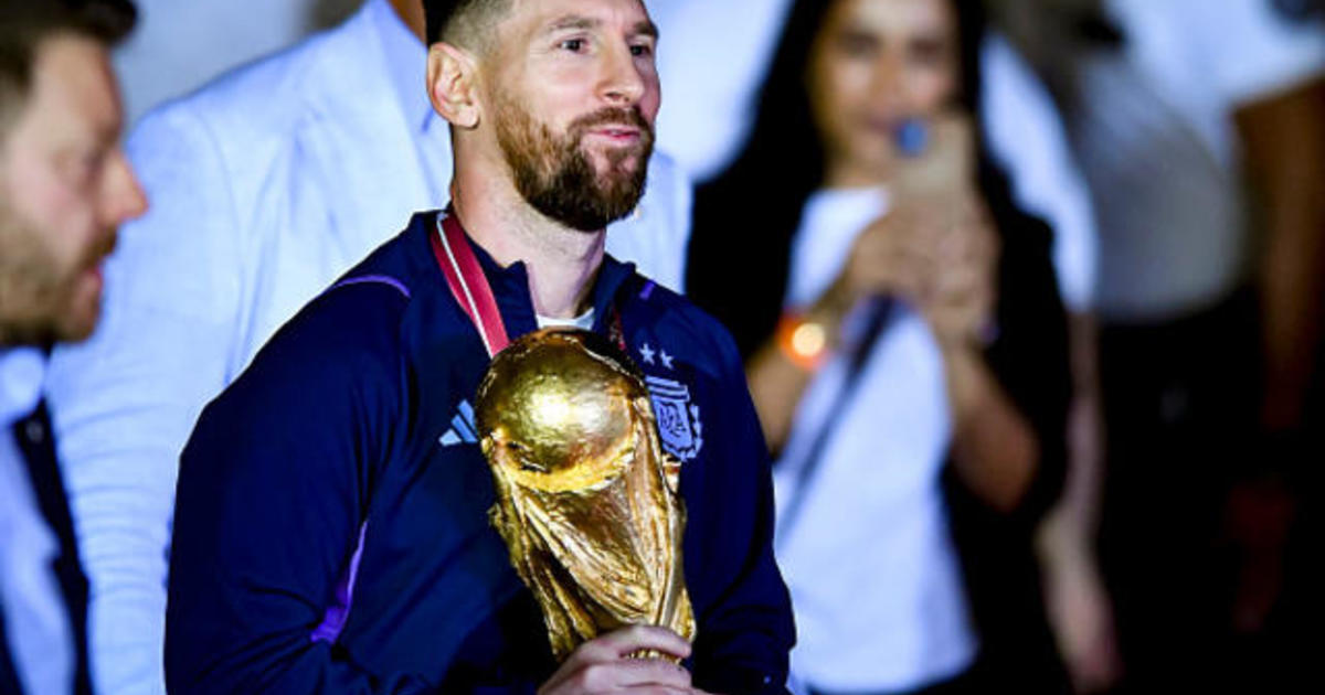 Argentina celebrates World Cup, NFL sees some stunning turnarounds