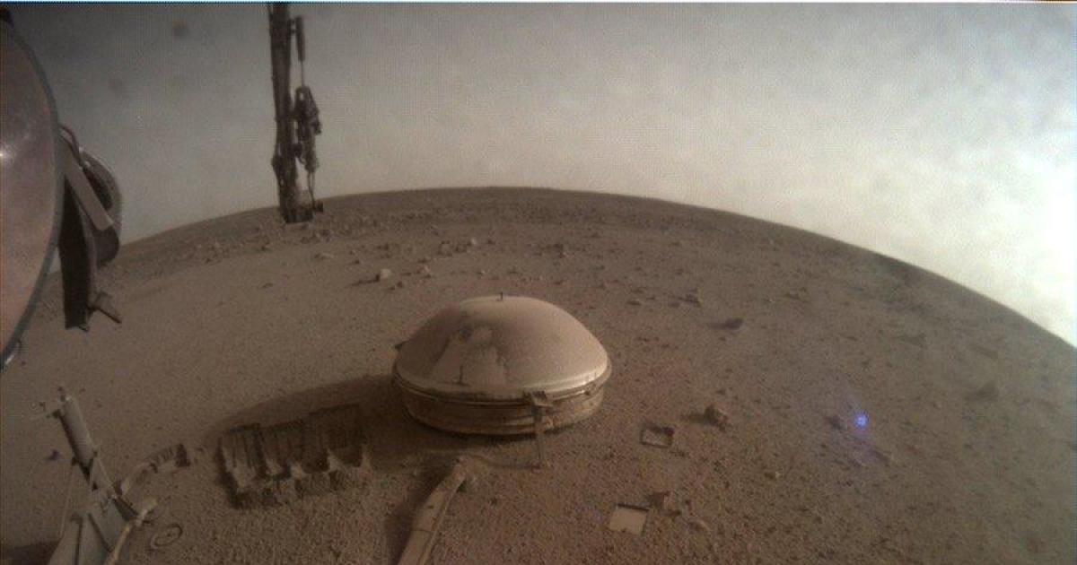 After 4 years on Mars, NASA’s InSight lander sends one last selfie and then falls silent