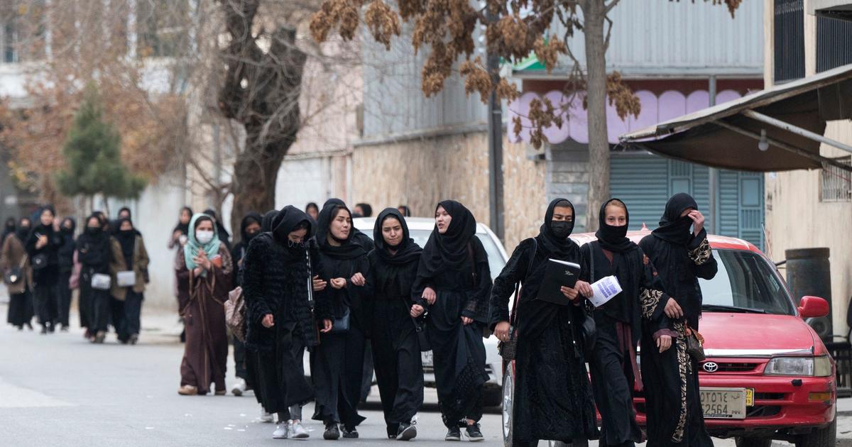 塔利班阻止妇女和女童在阿富汗上大学