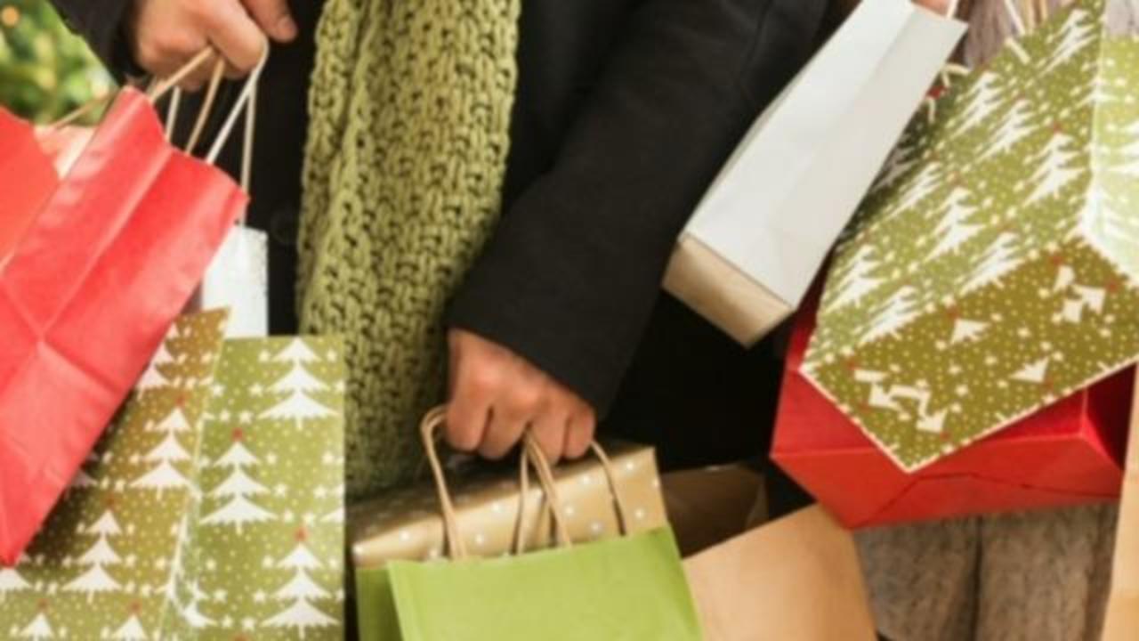 Last-Minute Shoppers, This One's for You: Extended Holiday Hours and  Delivery as Late as Christmas Eve, Plus Incredible Gift Ideas and Week-of  Deals