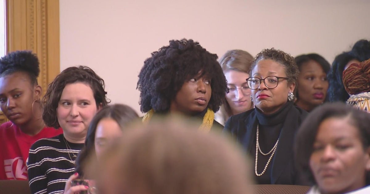 State representative discusses bill addressing discrimination based on hair texture, styles - CBS Colorado