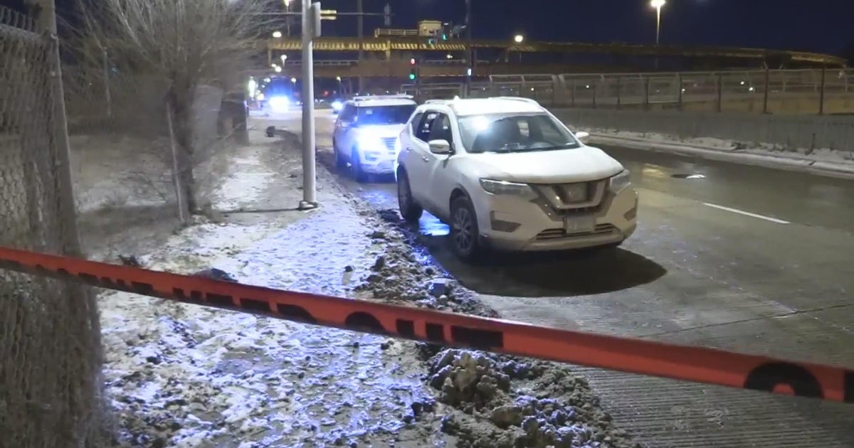 CPD officer shoots at suspects who shot 2 in Englewood CBS Chicago