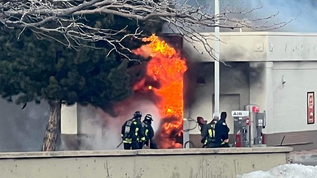 aurora-gas-station-fire-3-galarza.jpg 