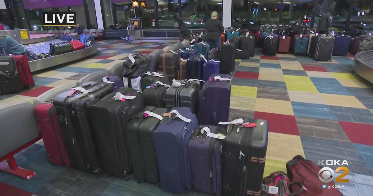 Hundreds of pieces of luggage left behind at Pittsburgh International ...
