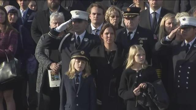 william-moon-family-at-funeral.jpg 