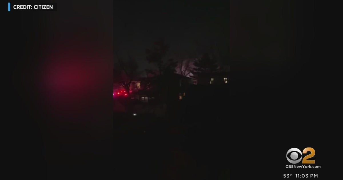 3 people in critical condition following fire on Long Island - CBS New York