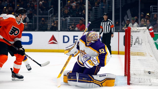 Philadelphia Flyers v Los Angeles Kings 